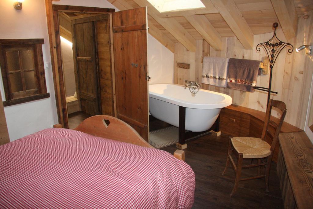 Chalet Pomme De Pin Tignes Exterior photo